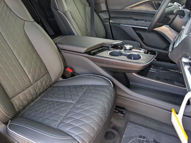 2027 Cadillac LYRIQ Signature Sport