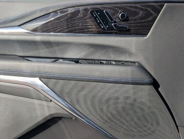 2026 Cadillac ESCALADE IQL Sport