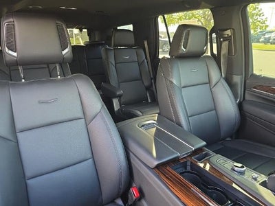 2022 Cadillac Escalade 4WD Luxury