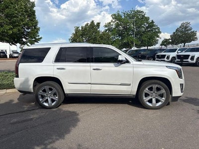 2019 Cadillac Escalade 4WD Platinum