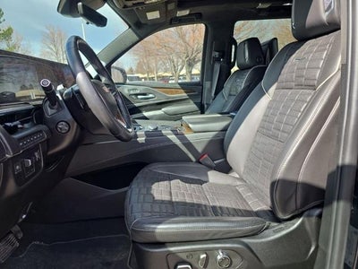 2023 Cadillac Escalade 4WD Sport Platinum