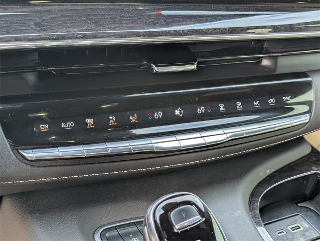 2023 Cadillac Escalade ESV 4WD Premium Luxury