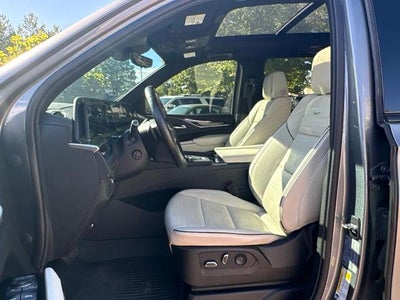 2022 Cadillac Escalade ESV 4WD Sport