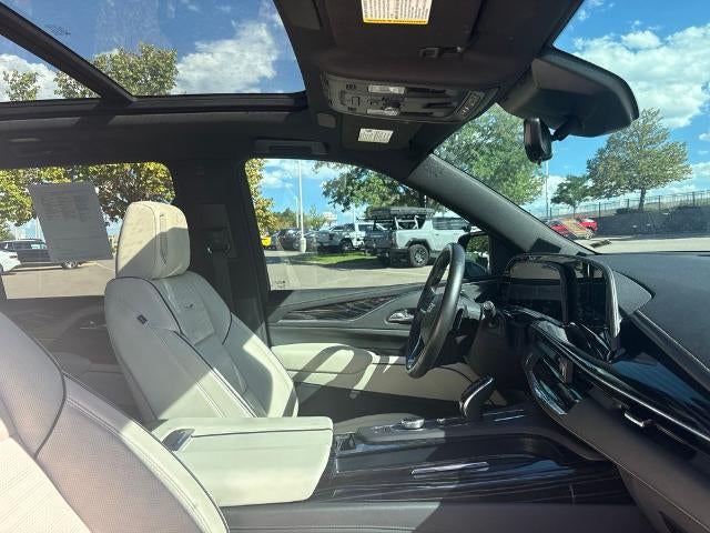 2022 Cadillac Escalade ESV 4WD Sport