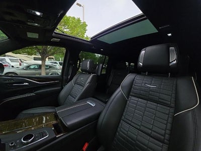 2024 Cadillac Escalade ESV 4WD Sport Platinum