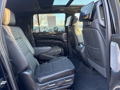 2023 Cadillac Escalade ESV 4WD Sport Platinum