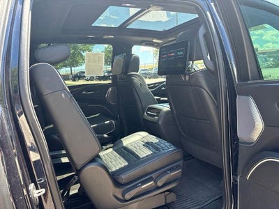 2022 Cadillac Escalade ESV 4WD Sport Platinum