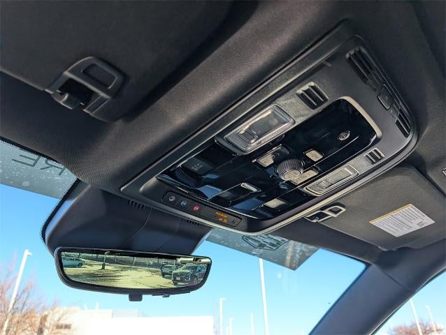 2025 Cadillac Escalade 4WD Premium Luxury