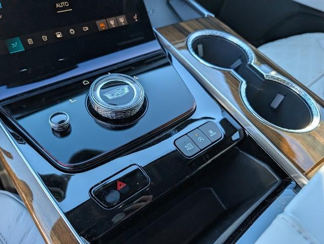 2027 Cadillac Escalade 4WD Platinum Sport