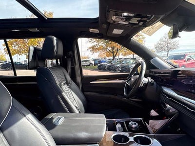 2025 Cadillac Escalade 4WD Sport Platinum