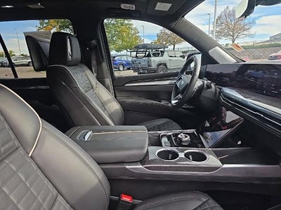 2025 Cadillac Escalade AWD V-Series