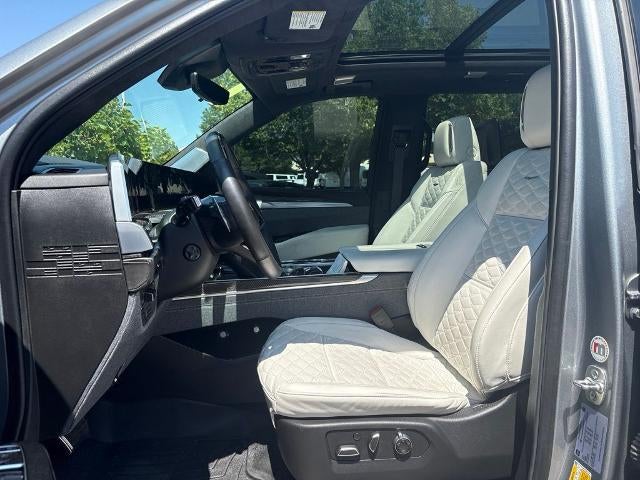 2025 Cadillac Escalade AWD V-Series