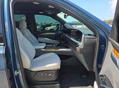 2025 Cadillac Escalade ESV 4WD Sport Platinum