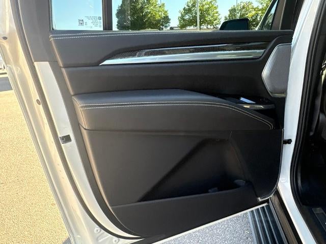 2025 Cadillac Escalade ESV AWD V-Series