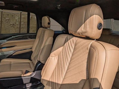 2025 Cadillac ESCALADE IQ Luxury 2