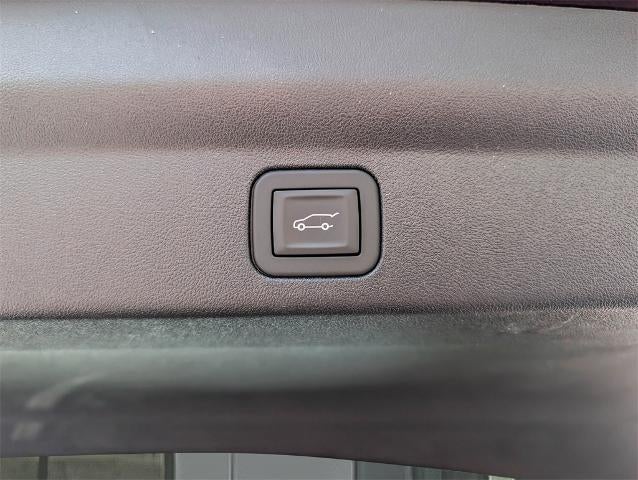 2025 Cadillac ESCALADE IQ Luxury 2