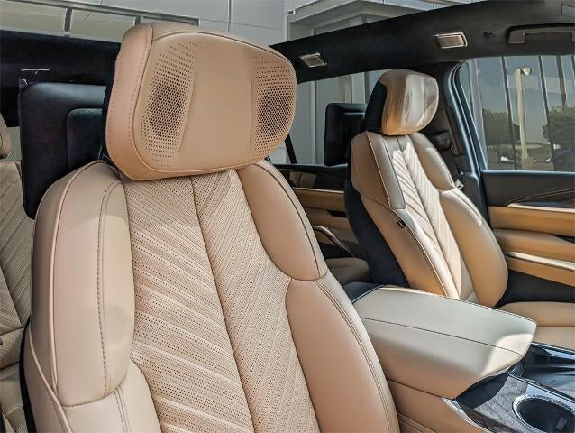 2025 Cadillac ESCALADE IQ Luxury 2