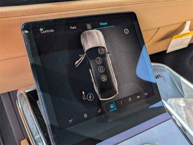 2025 Cadillac ESCALADE IQ Luxury 2