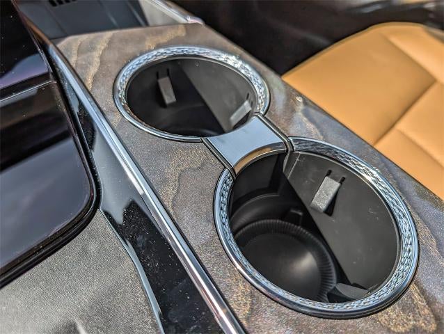 2025 Cadillac ESCALADE IQ Luxury 2