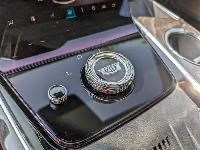 2025 Cadillac ESCALADE IQ Luxury 2