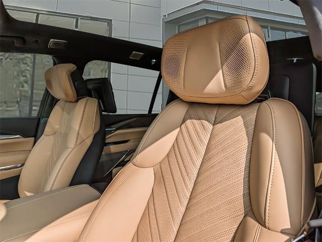 2025 Cadillac ESCALADE IQ Luxury 2