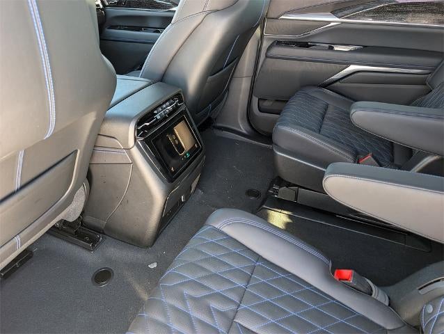 2025 Cadillac ESCALADE IQ Sport 1