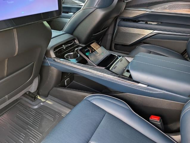 2025 Cadillac ESCALADE IQ AWD Sport 2