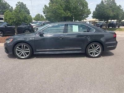 2017 Volkswagen Passat R-Line w/Comfort Pkg Auto
