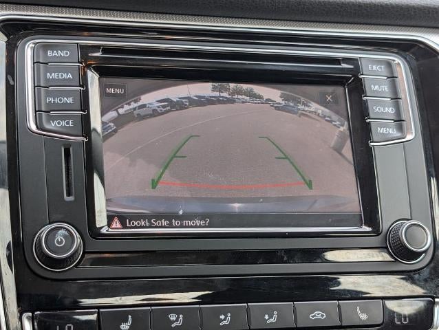 2017 Volkswagen Passat R-Line w/Comfort Pkg Auto