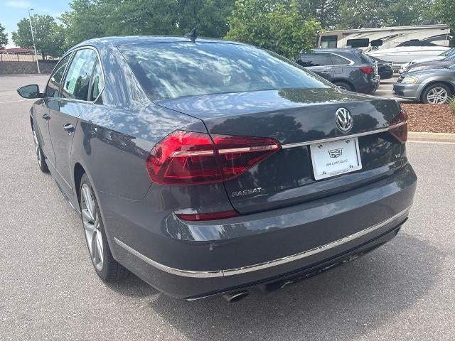 2017 Volkswagen Passat R-Line w/Comfort Pkg Auto