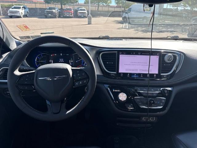 2023 Chrysler Pacifica Hybrid Touring L FWD