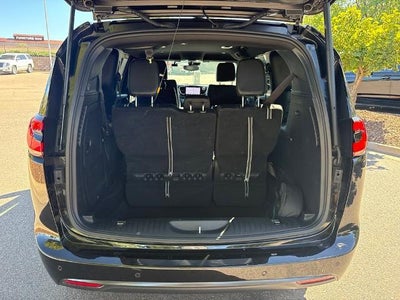 2023 Chrysler Pacifica Hybrid Touring L FWD