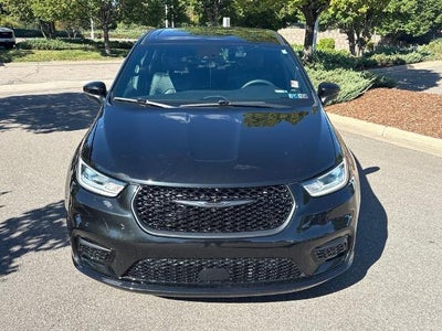 2023 Chrysler Pacifica Hybrid Touring L FWD