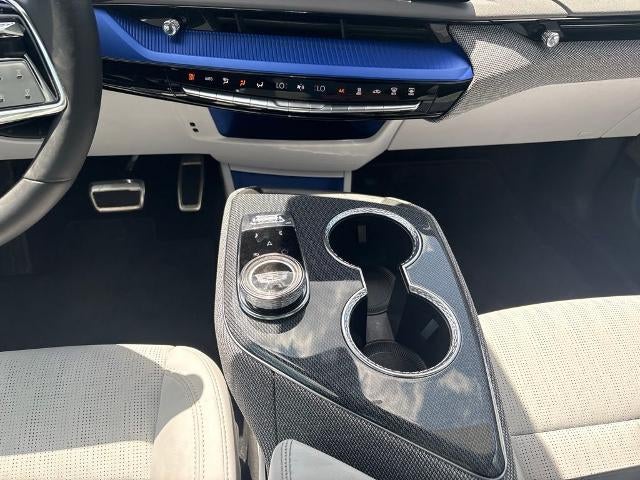 2025 Cadillac OPTIQ Luxury