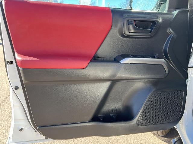 2023 Toyota Tacoma 2WD 2WD SR5 Double Cab 5' Bed V6 AT (GS)