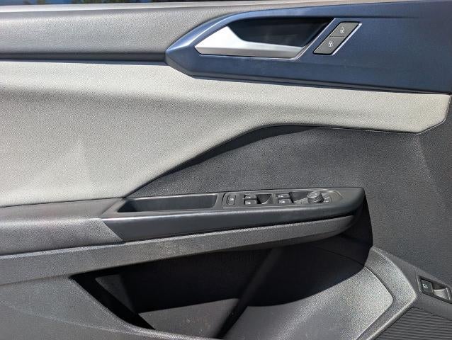 2022 Volkswagen Taos SE FWD