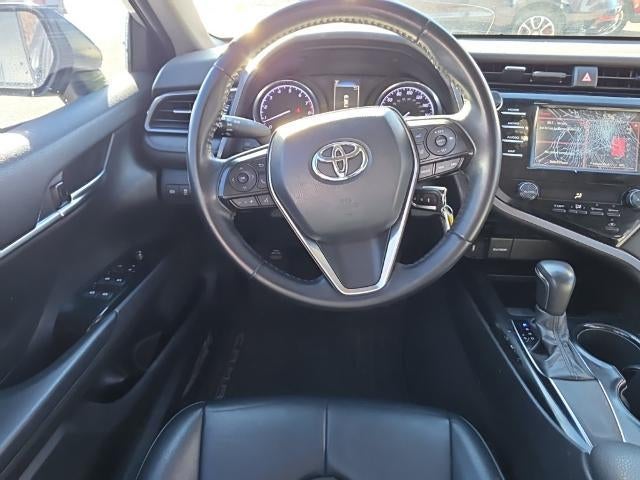 2019 Toyota Camry SE Auto (SE)