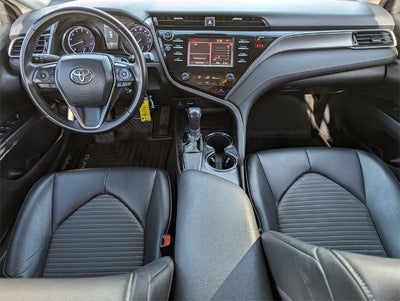 2019 Toyota Camry SE Auto (SE)