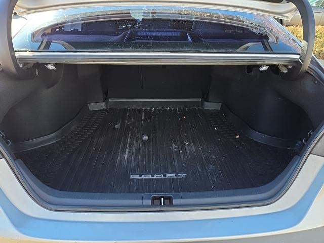 2019 Toyota Camry SE Auto (SE)