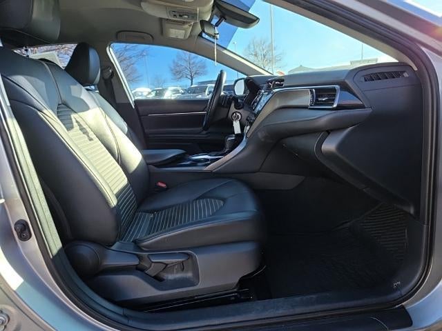 2019 Toyota Camry SE Auto (SE)