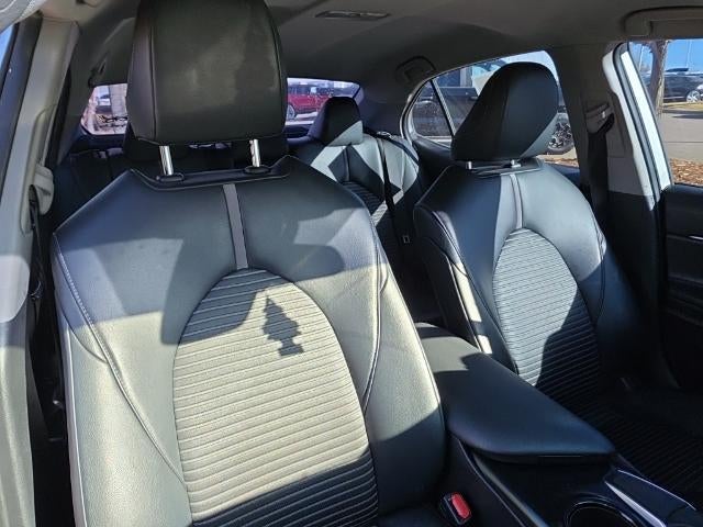 2019 Toyota Camry SE Auto (SE)