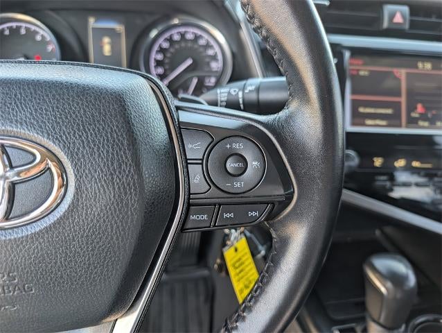 2019 Toyota Camry SE Auto (SE)