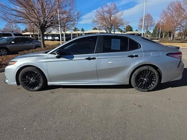 2019 Toyota Camry SE Auto (SE)