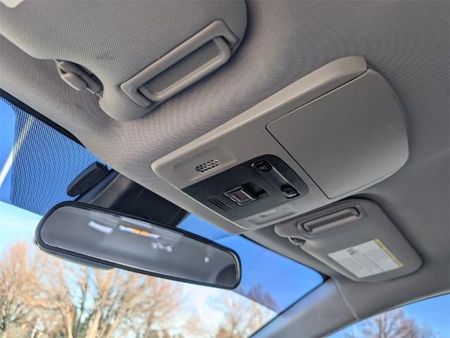 2019 Toyota Camry SE Auto (SE)