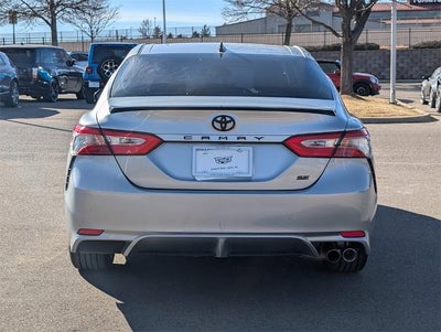 2019 Toyota Camry SE Auto (SE)