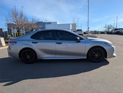 2019 Toyota Camry SE Auto (SE)