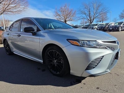2019 Toyota Camry SE Auto (SE)