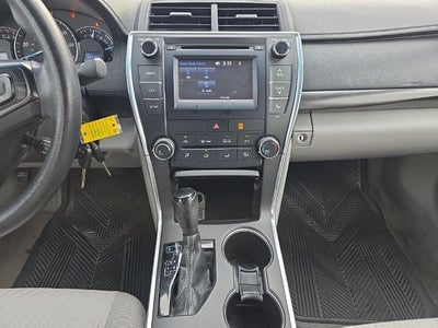 2015 Toyota Camry 4dr Sdn I4 Auto LE (SE)