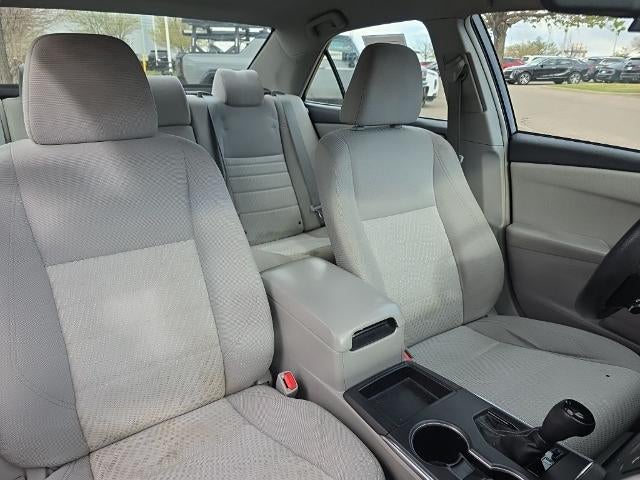 2015 Toyota Camry 4dr Sdn I4 Auto LE (SE)