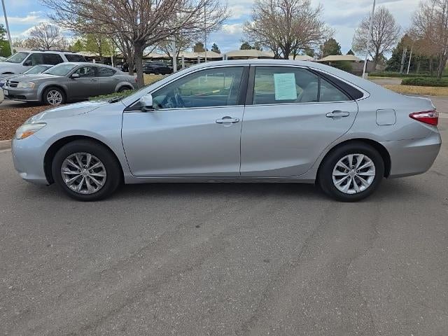2015 Toyota Camry 4dr Sdn I4 Auto LE (SE)